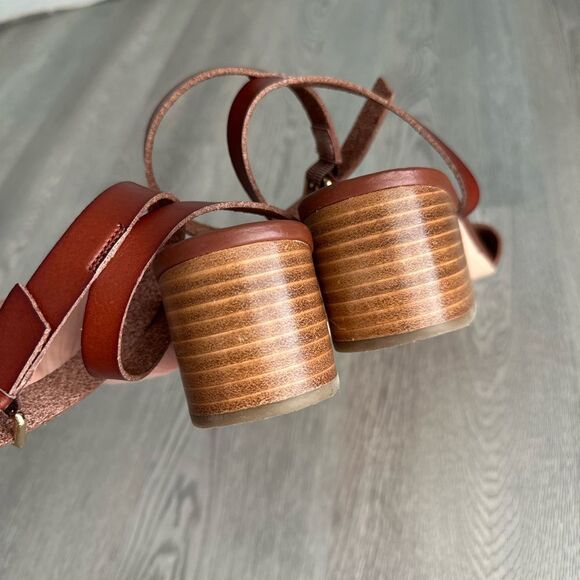 J. Crew Leather Perforated Sandals 9.5 - Picture 8 of 9